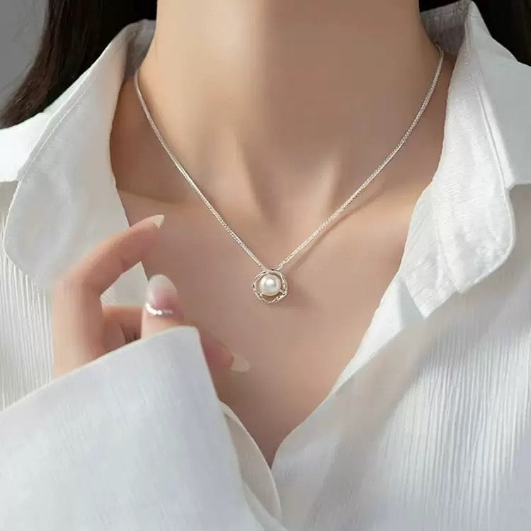 925 Snow Mountain Rose Bead Necklace for Girls Light Luxury Niche Ins Design Temperament Sweet High-end Clavicle Chain Trend