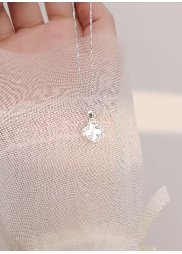 925 silver four-leaf clover silver necklace  new hot style light luxury small life day gift exquisite
