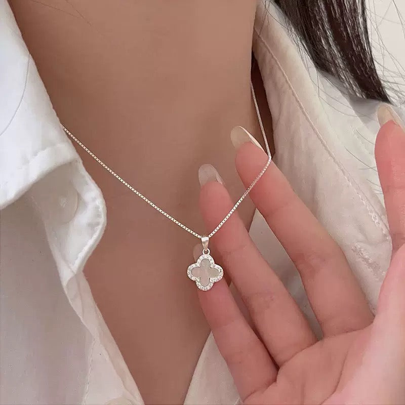 925 silver four-leaf clover silver necklace  new hot style light luxury small life day gift exquisite