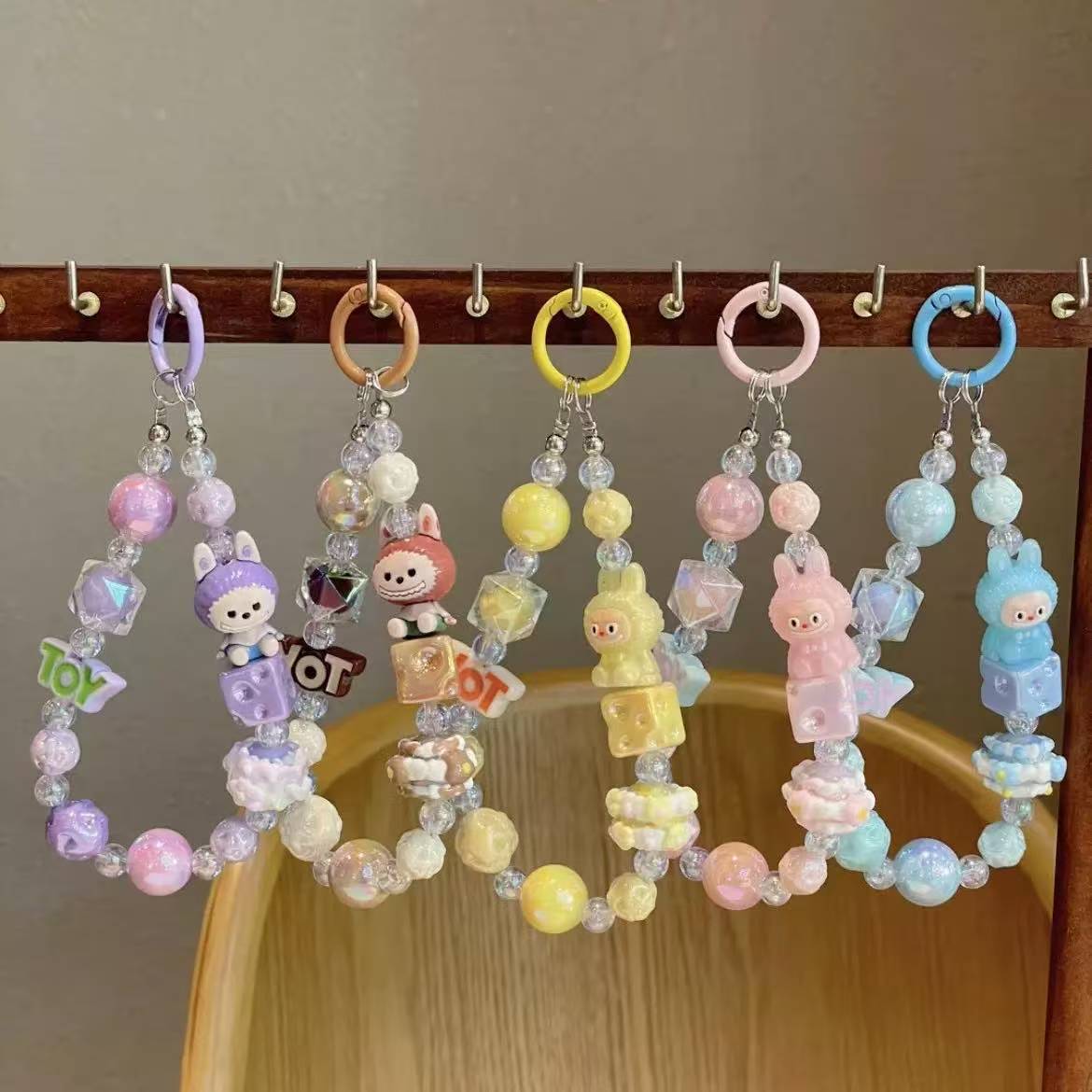 Lalulu Phone chain--Live stream link
